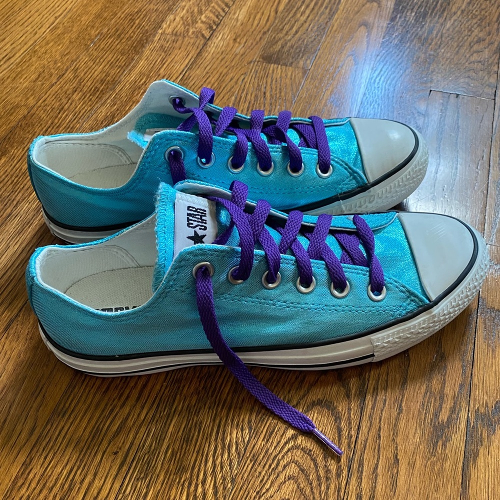 Converse Chuck Taylor Low Top Sneakers - Turquoise with Purple Laces